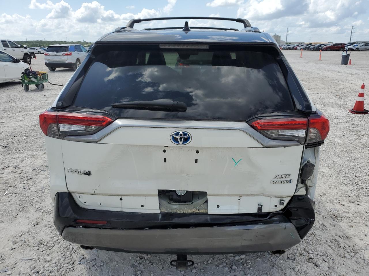 2T3E6RFV1MW017614 2021 Toyota Rav4 Xse