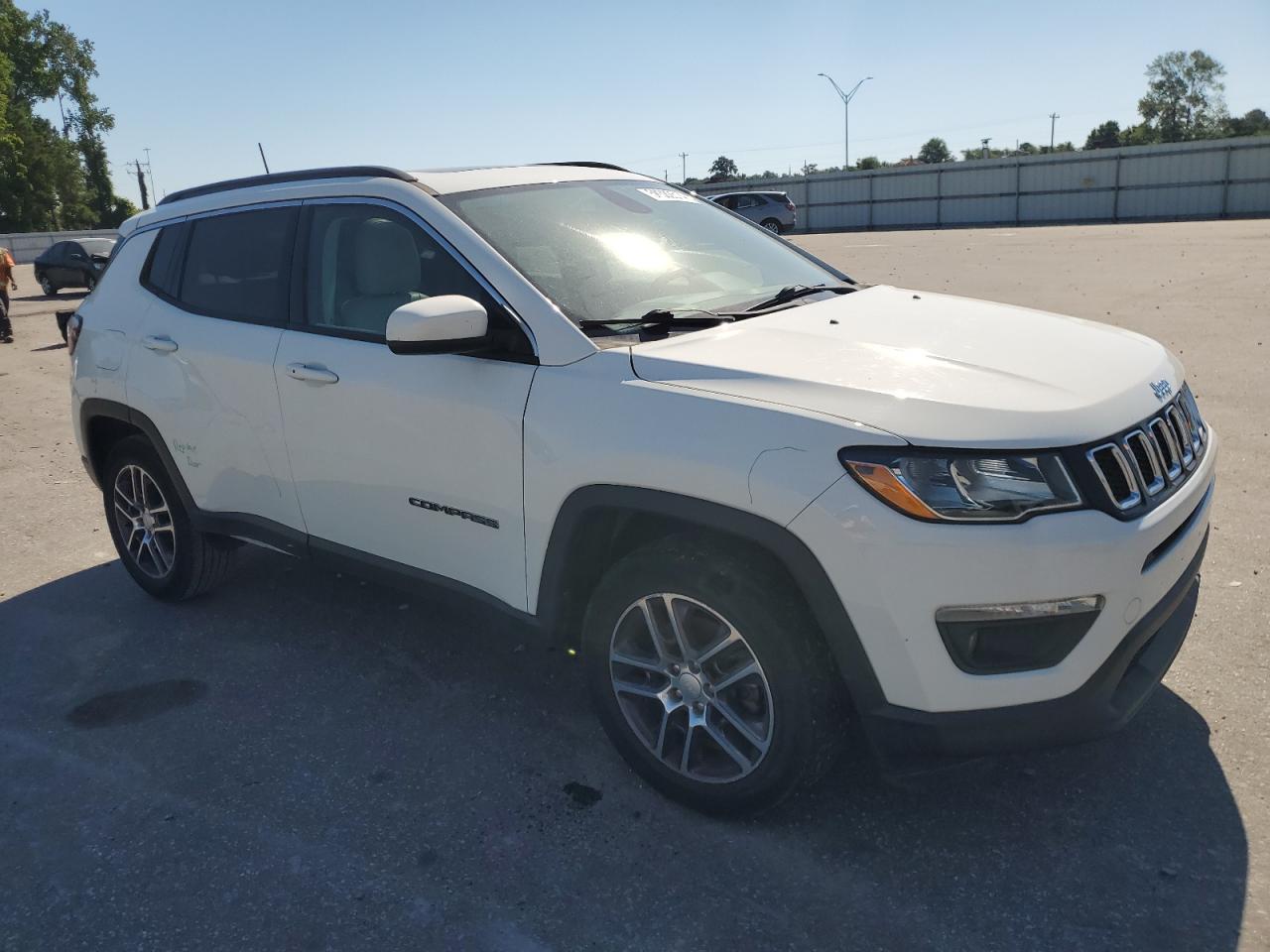 3C4NJCBB1JT486793 2018 Jeep Compass Latitude