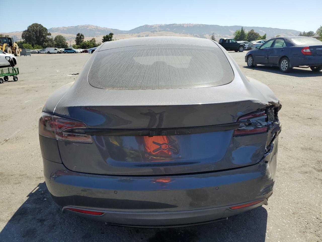 5YJSA1E13GF128323 2016 Tesla Model S