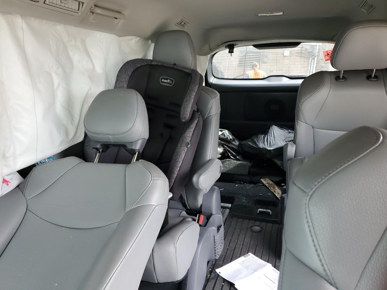 5TDJSKFC8MS021449 2021 Toyota Sienna Xle