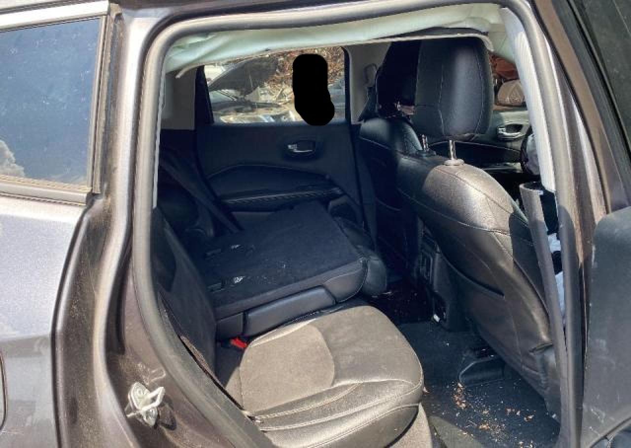 3C4NJDBB6JT483488 2018 Jeep Compass Latitude