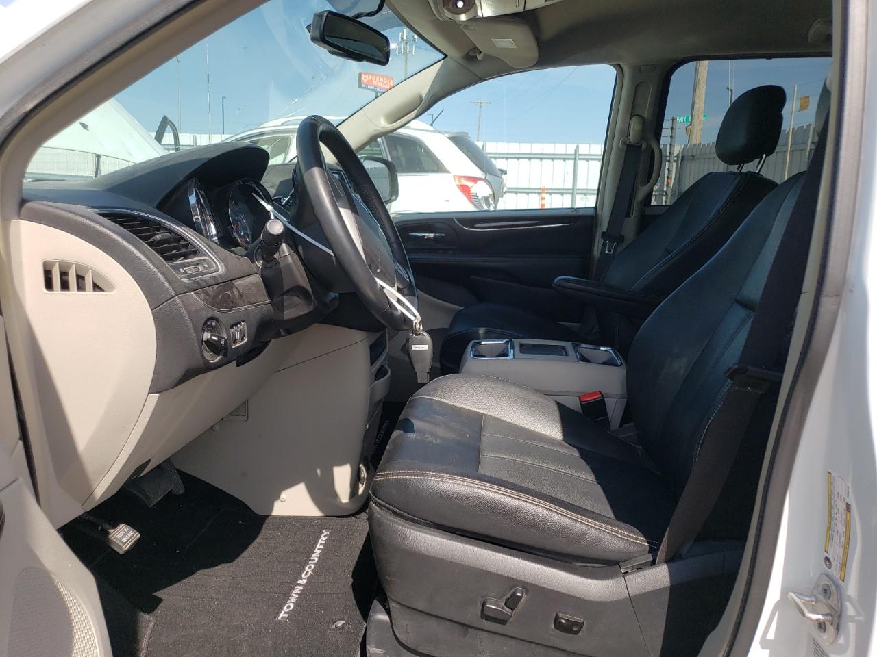 2C4RC1BGXFR663136 2015 Chrysler Town & Country Touring