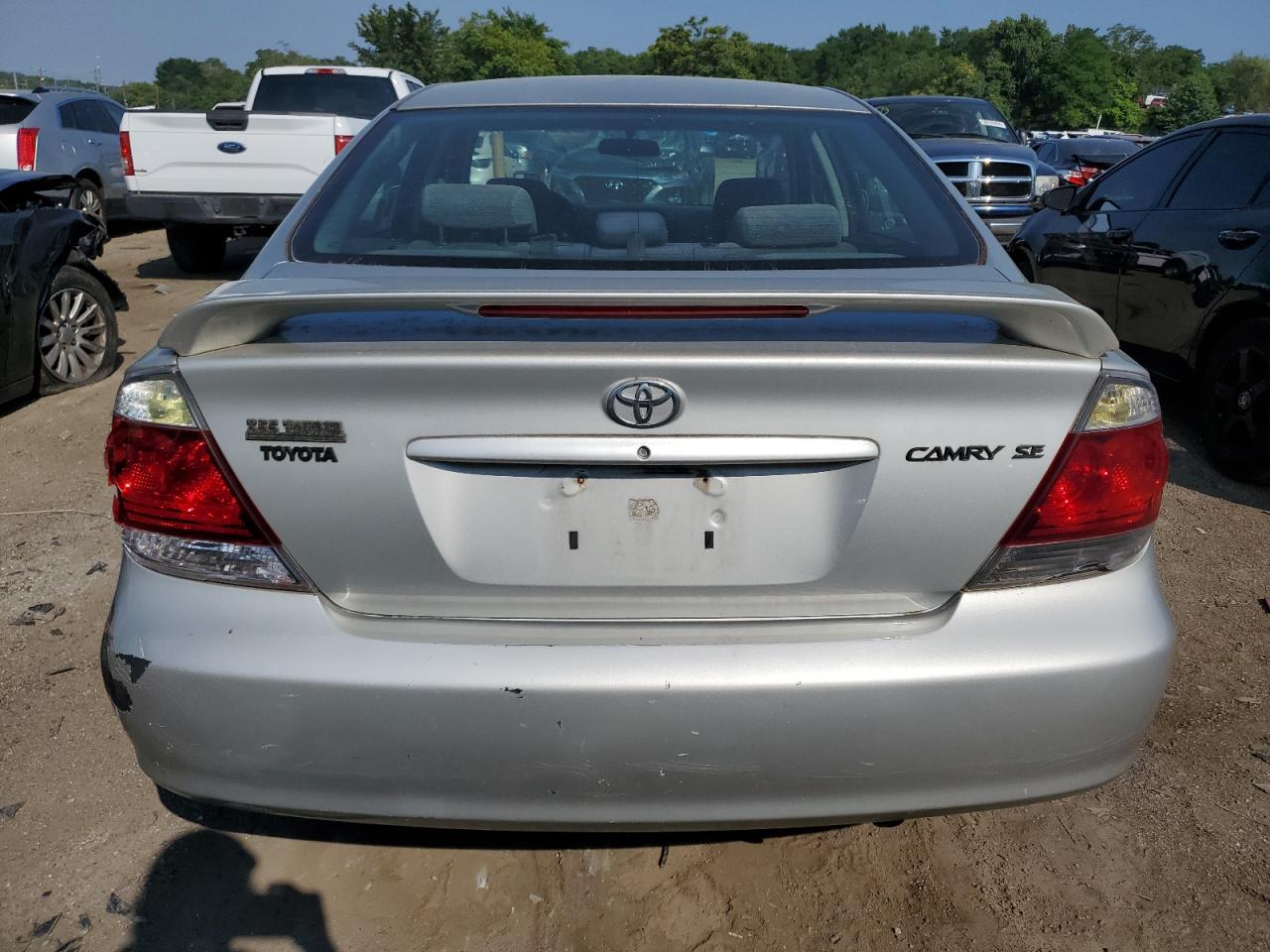 4T1BE32KX5U435033 2005 Toyota Camry Le