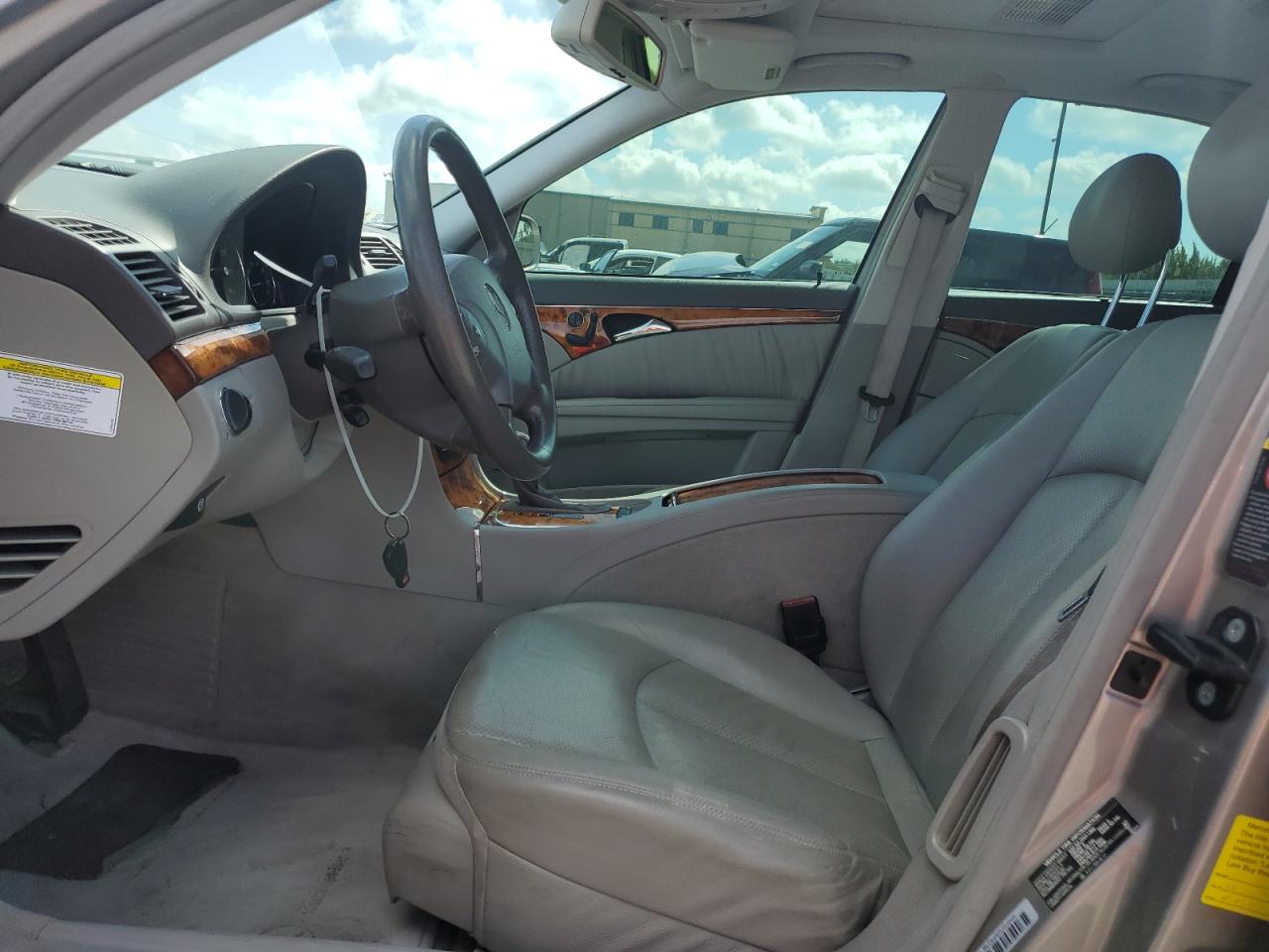 WDBUF70J45A773801 2005 Mercedes-Benz E 500