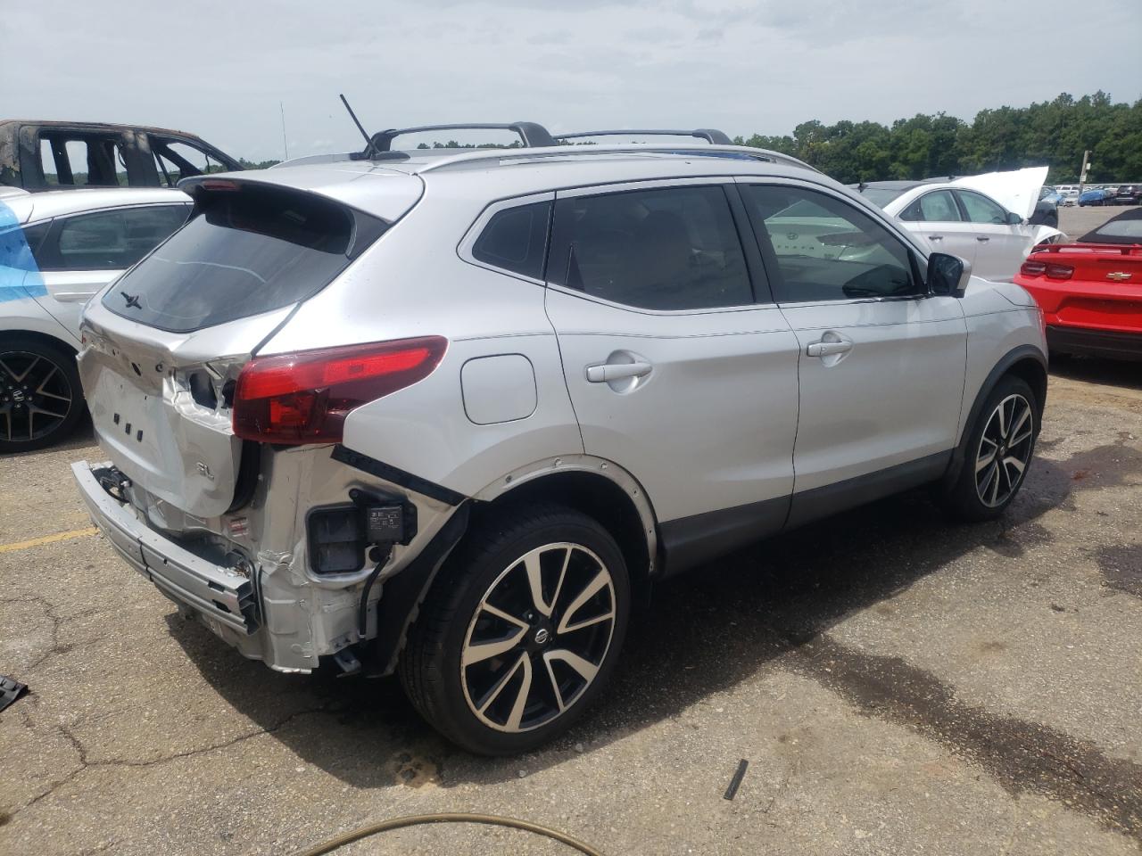 JN1BJ1CP0HW018885 NISSAN ROGUE 2017