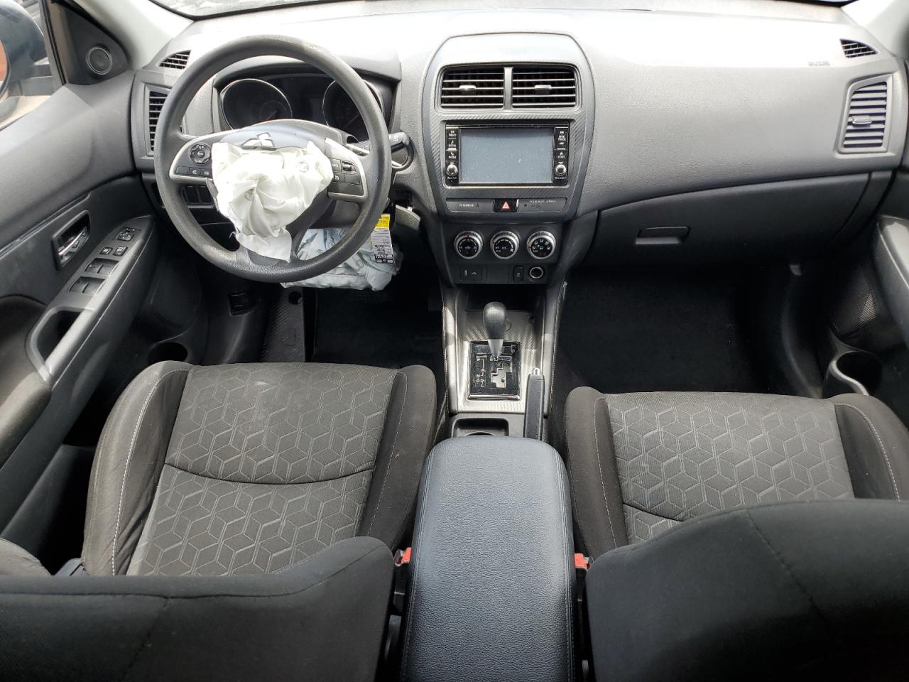 JA4AP3AUXLU015681 2020 Mitsubishi Outlander Sport Es