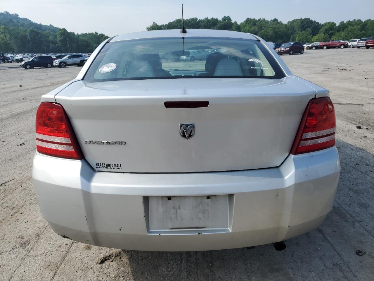 1B3LC46J18N259124 2008 Dodge Avenger Se