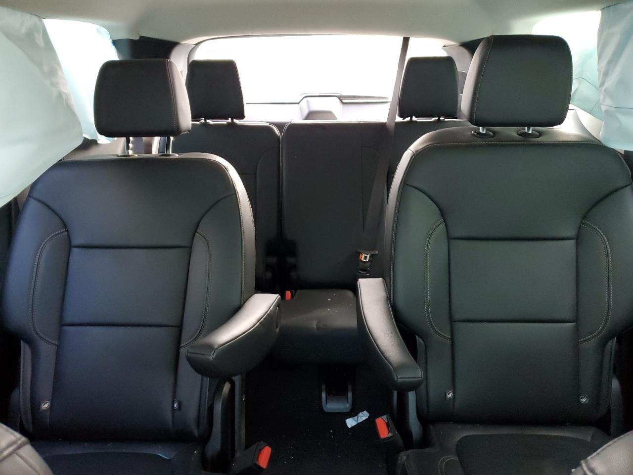 1GNERHKW4KJ309826 2019 Chevrolet Traverse Lt