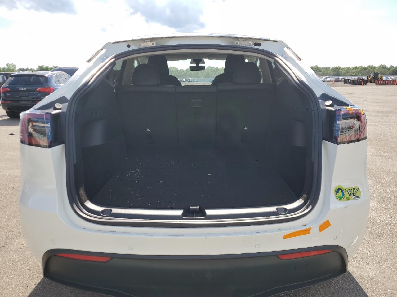 7SAYGDEF6NF506883 2022 Tesla Model Y