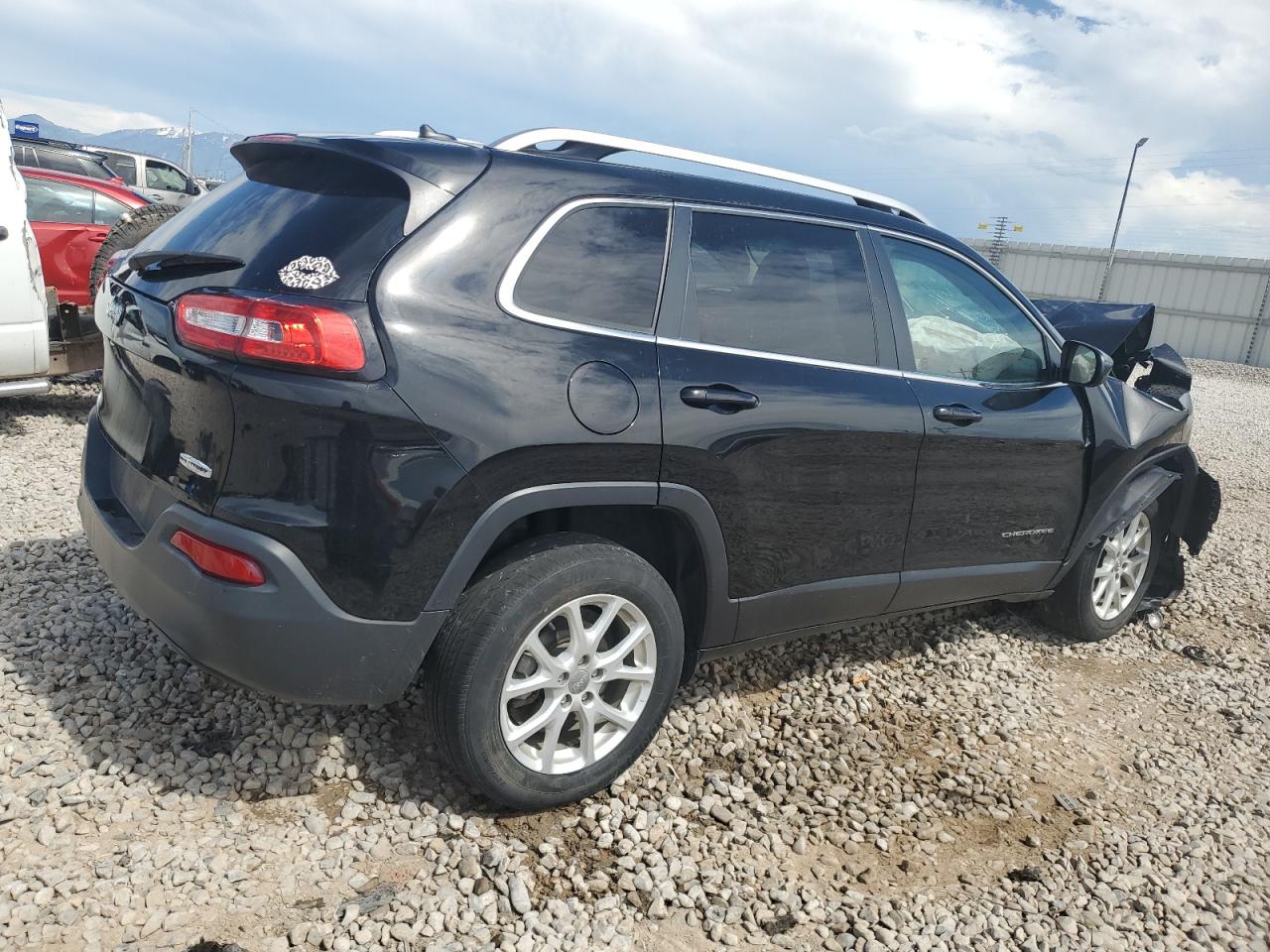 2017 Jeep Cherokee Latitude vin: 1C4PJLCB9HW642798