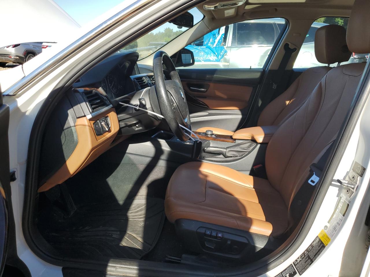 WBA3B3G56FNR86895 2015 BMW 328 Xi