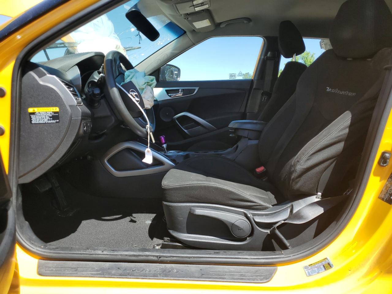 KMHTC6AD0GU272555 2016 Hyundai Veloster