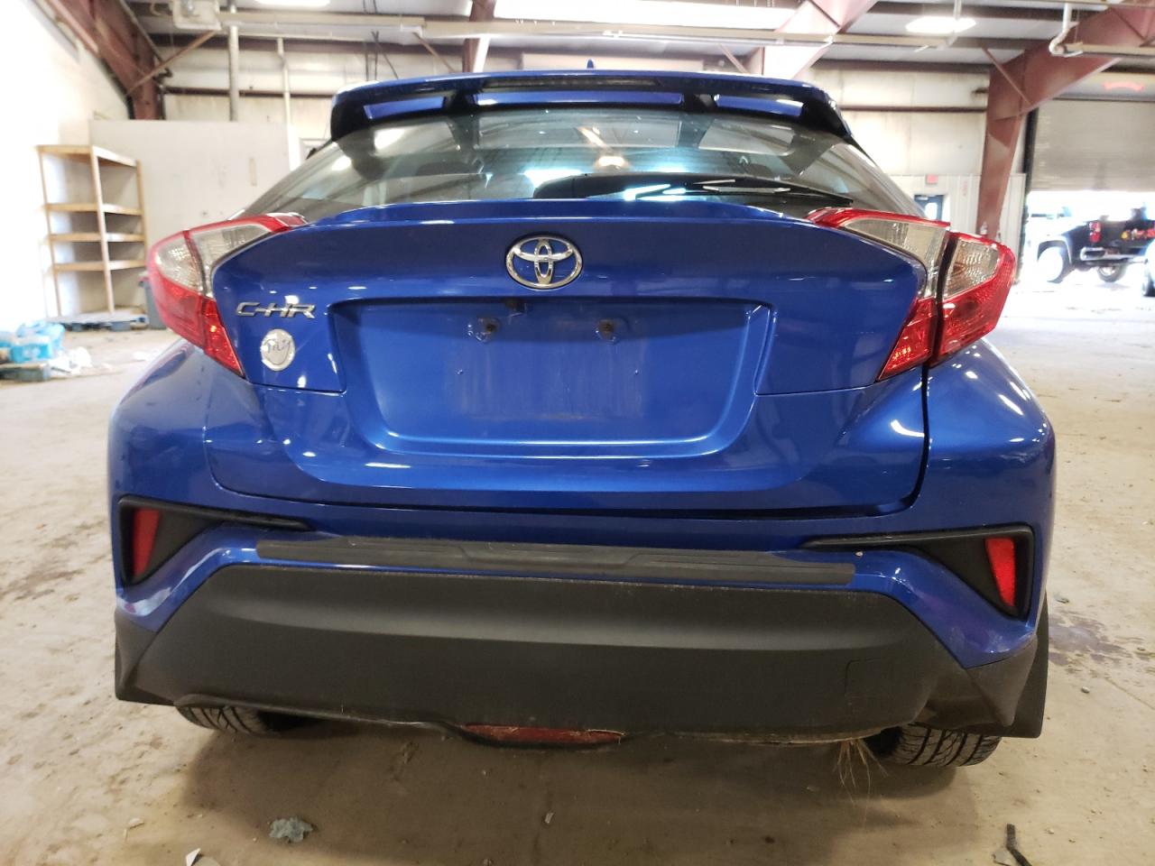 NMTKHMBXXJR002421 2018 Toyota C-Hr Xle