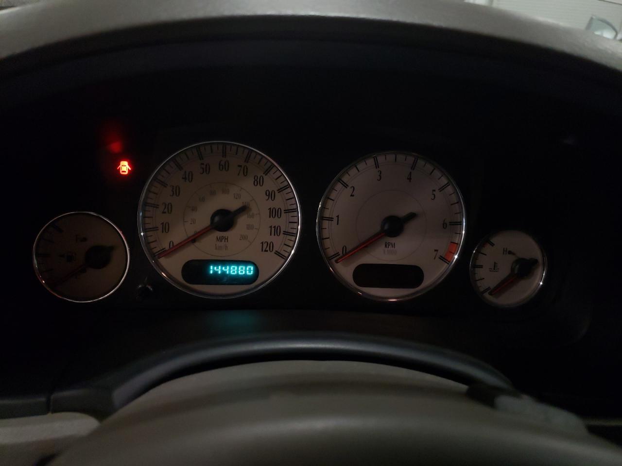 2C4GP54L04R589445 2004 Chrysler Town & Country Touring