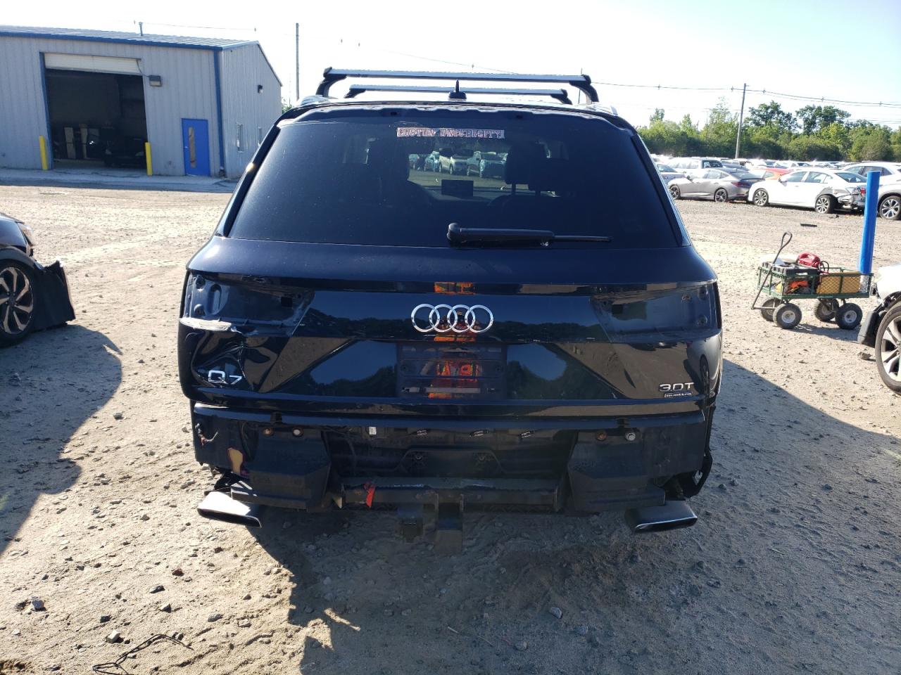 WA1VAAF76HD05751 2017 Audi Q7 Prestige