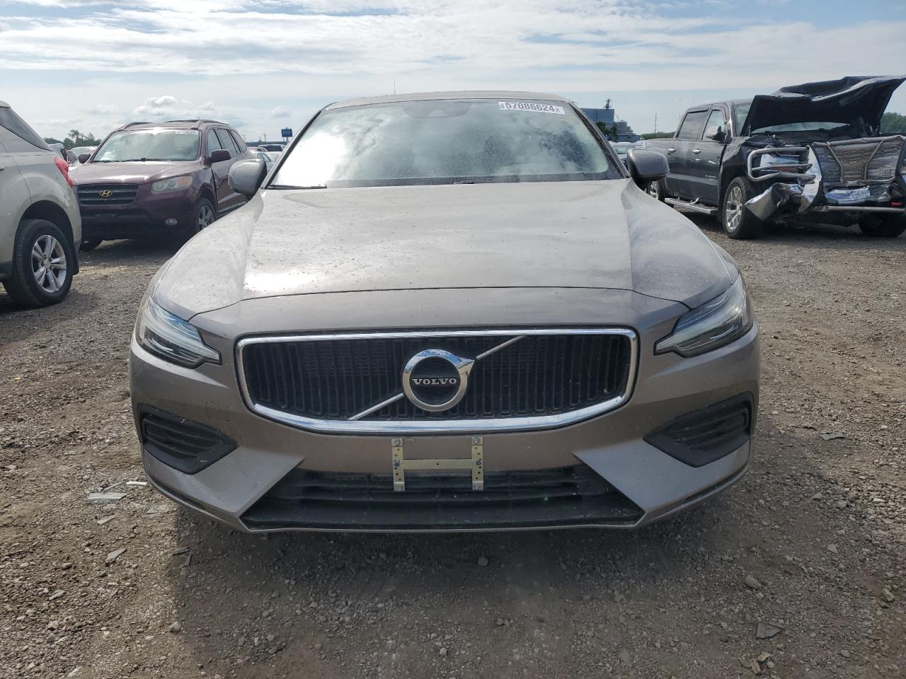 Lot #3006434107 2019 VOLVO S60 T6 MOM