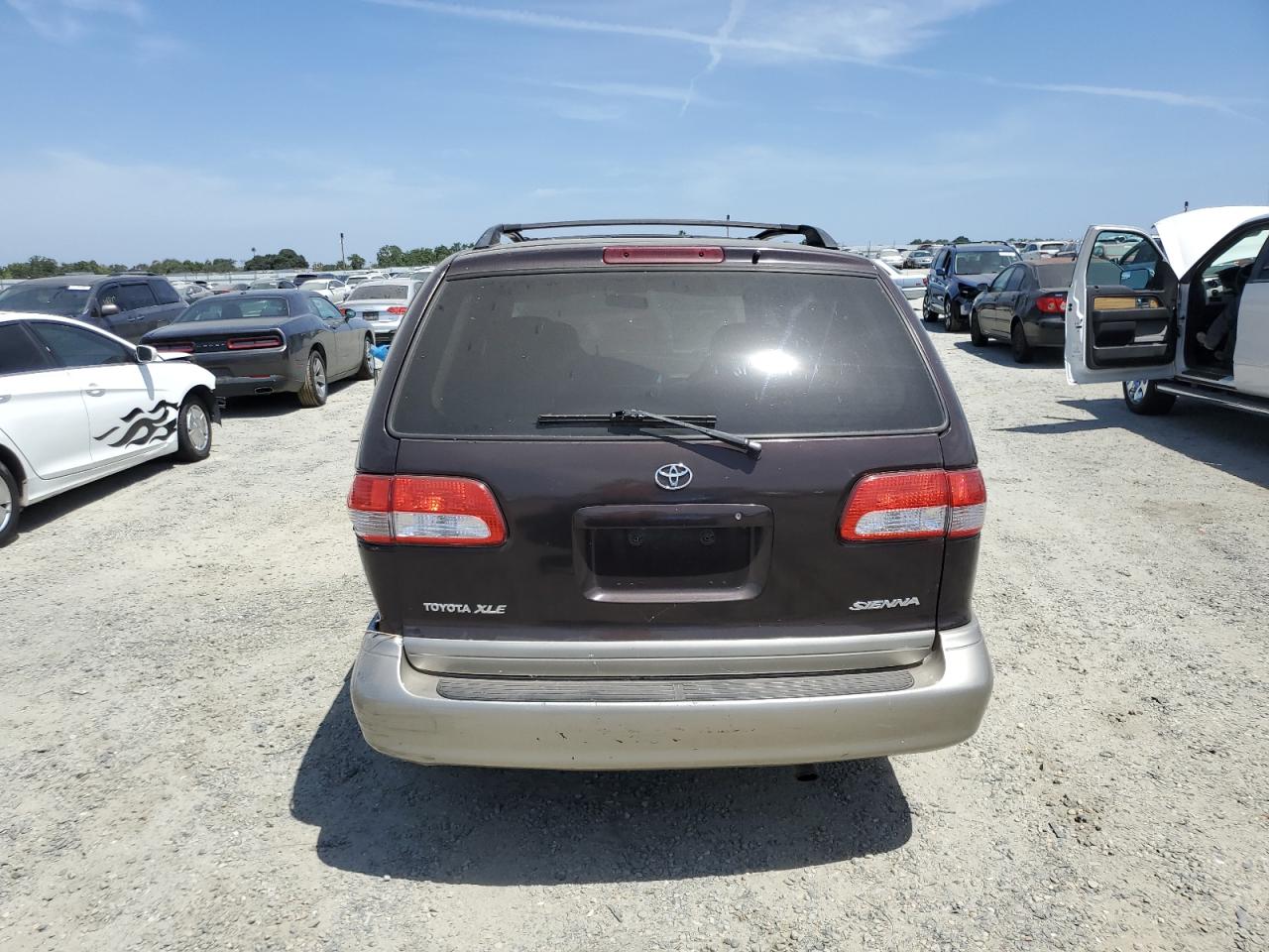 4T3ZF13C52U451375 2002 Toyota Sienna Le