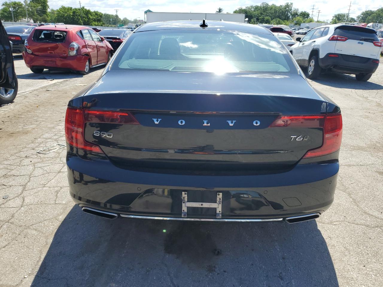 LVY992ML3JP017826 2018 Volvo S90 T6 Inscription