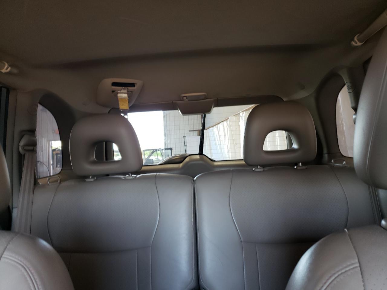 JTEHD20V540019370 2004 Toyota Rav4