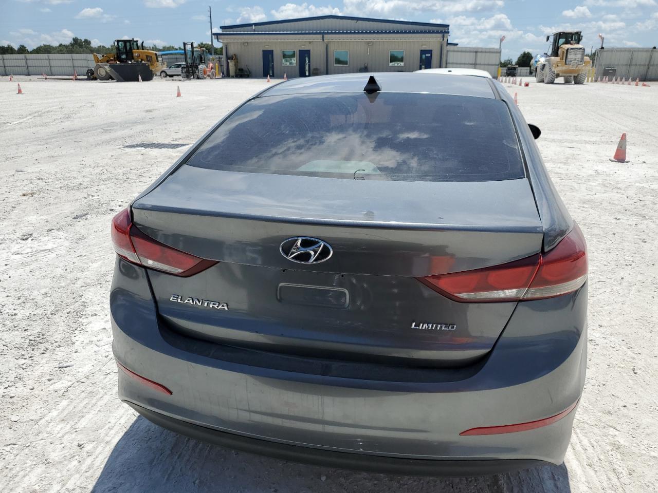 2018 Hyundai Elantra Se vin: 5NPD74LF8JH393724