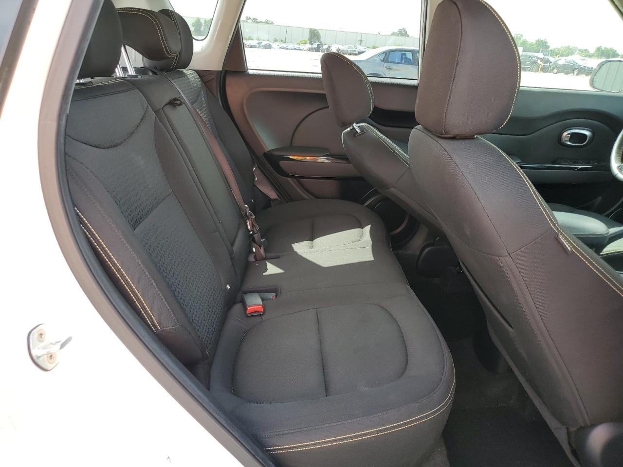 KNDJP3A50G7311120 2016 Kia Soul +