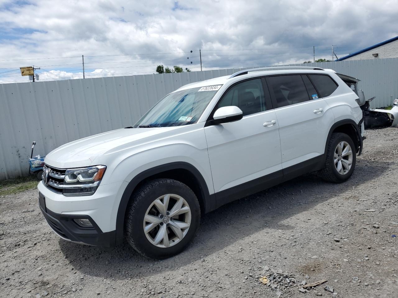 1V2LR2CA2JC526082 2018 Volkswagen Atlas Se