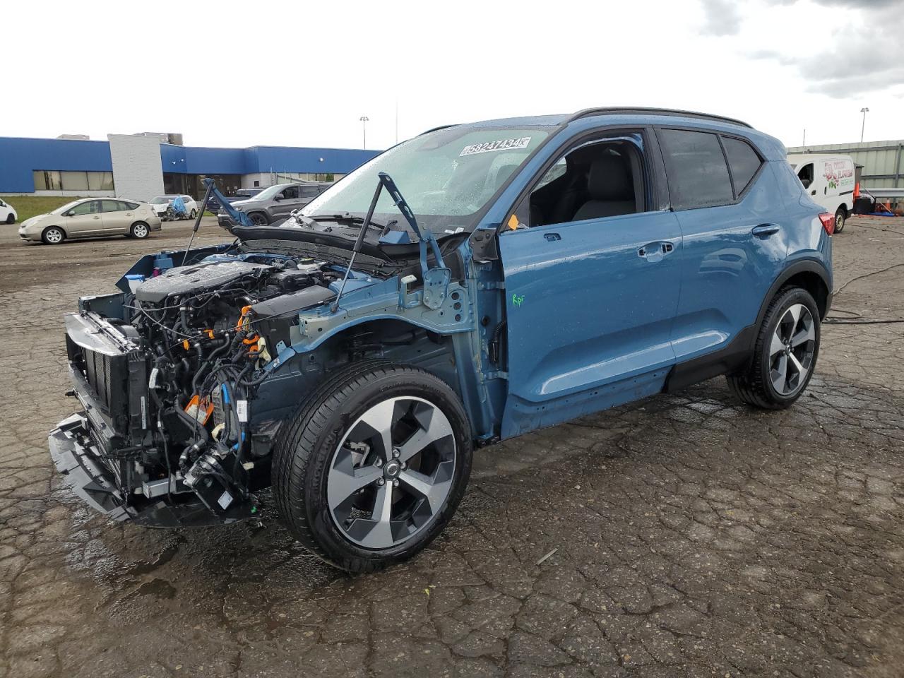 YV4L12UL2R2329615 2024 Volvo Xc40 Plus