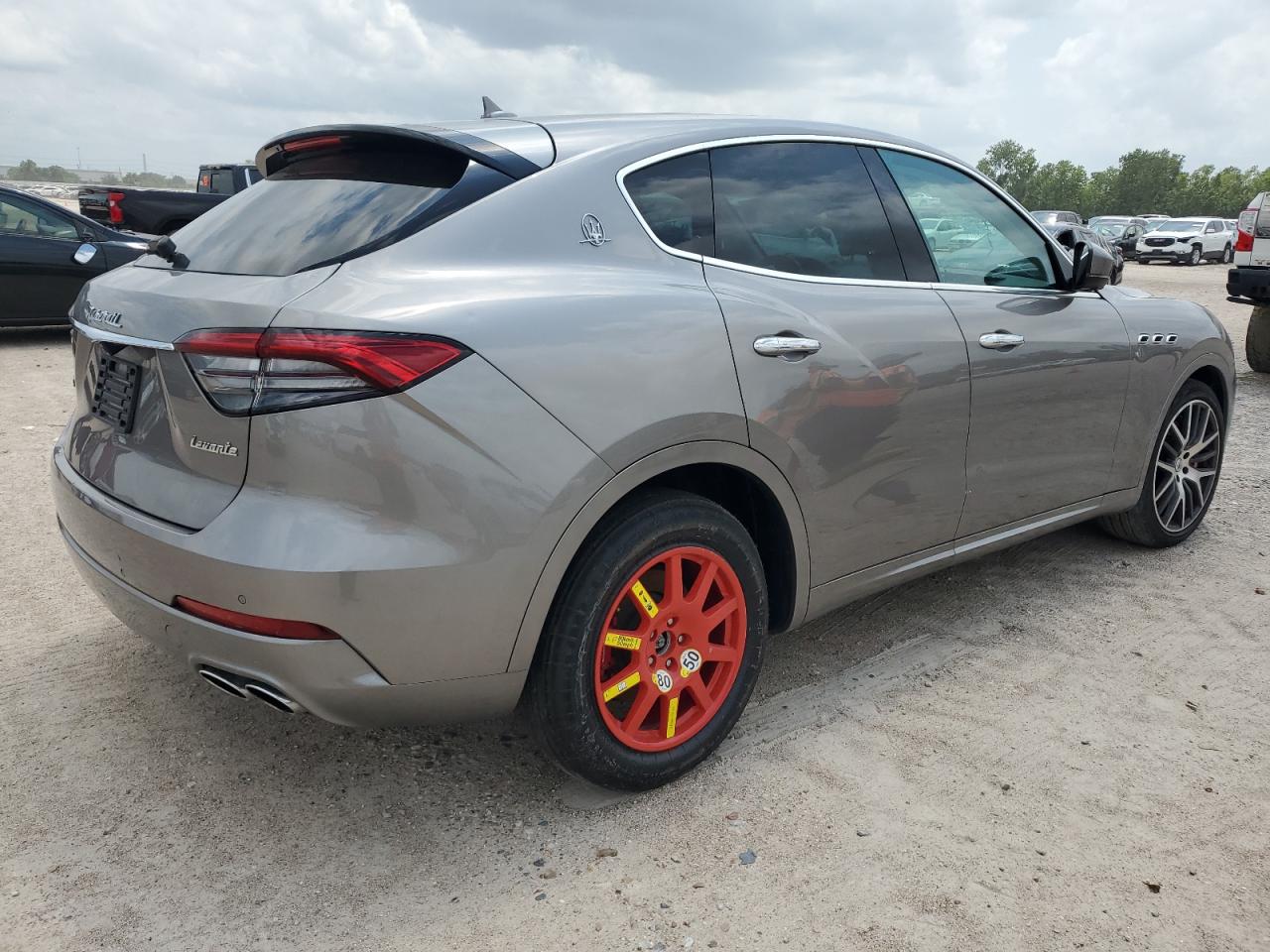 2021 Maserati Levante S vin: ZN661YUA0MX372720