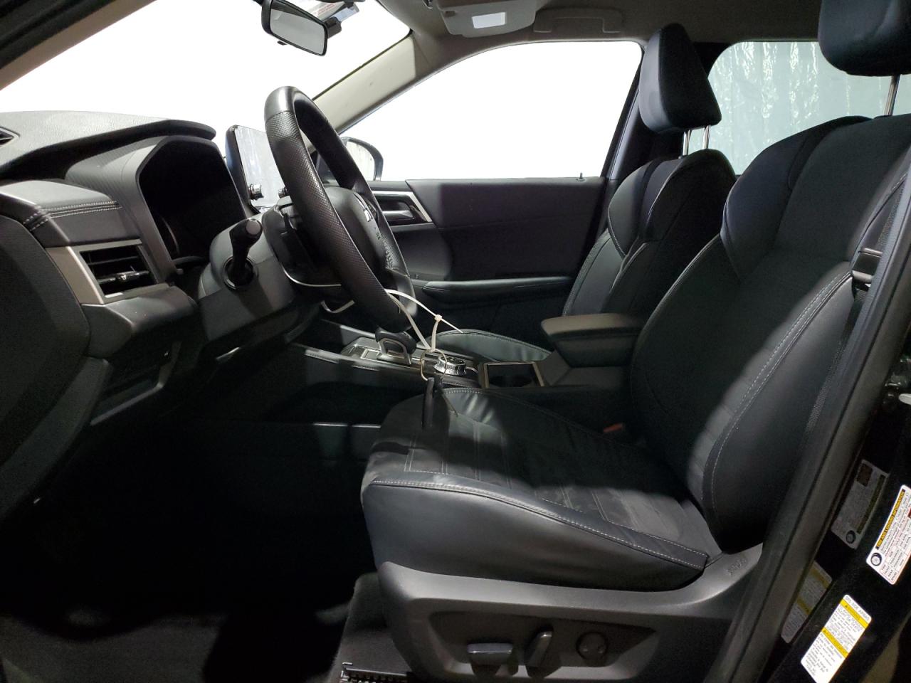 JA4J4UA80NZ090820 2022 Mitsubishi Outlander Se