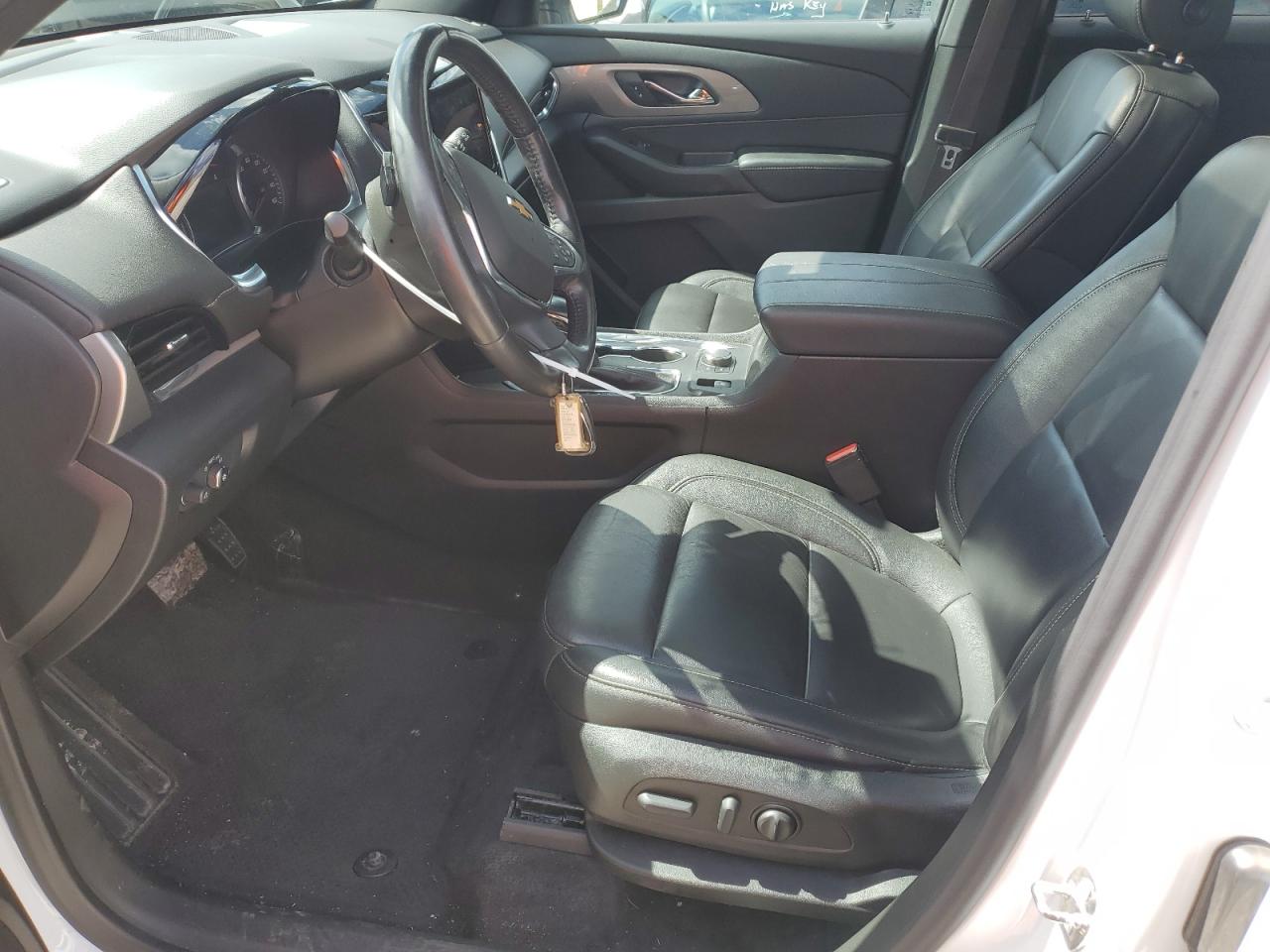 1GNEVHKW0NJ104780 2022 Chevrolet Traverse Lt