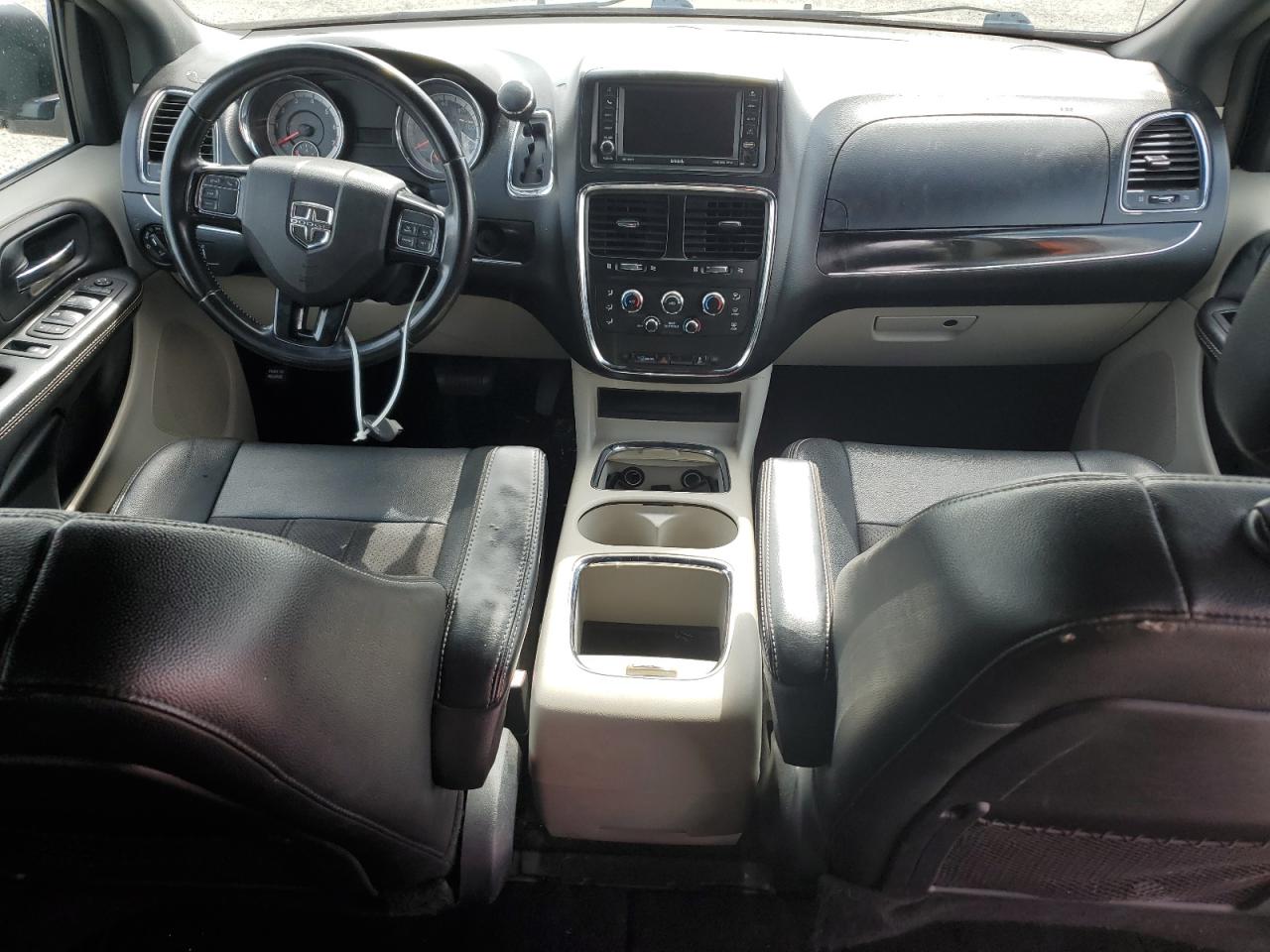 2C4RDGCG5LR152878 2020 Dodge Grand Caravan Sxt