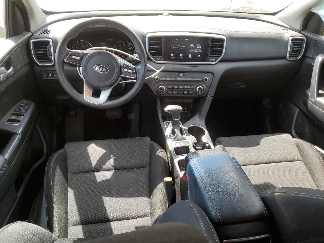 KNDPMCAC1L7794936 2020 Kia Sportage Lx