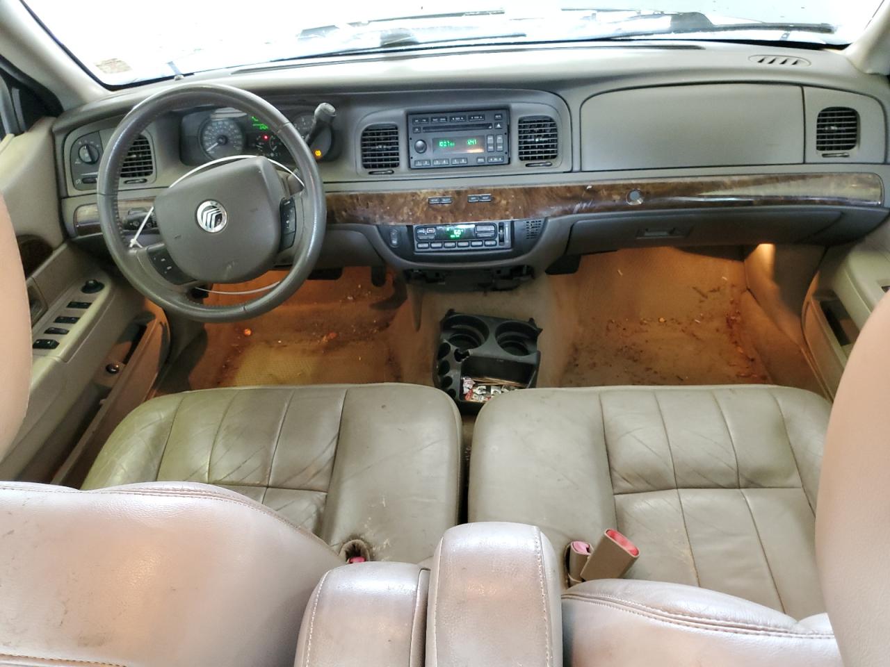 2MEBM7FV8BX603208 2011 Mercury Grand Marquis Ls