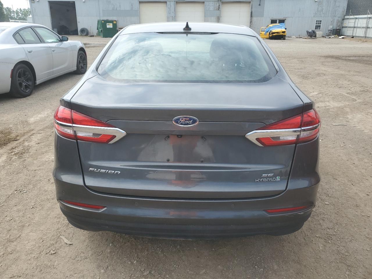 2019 Ford Fusion Se vin: 3FA6P0LU1KR130799