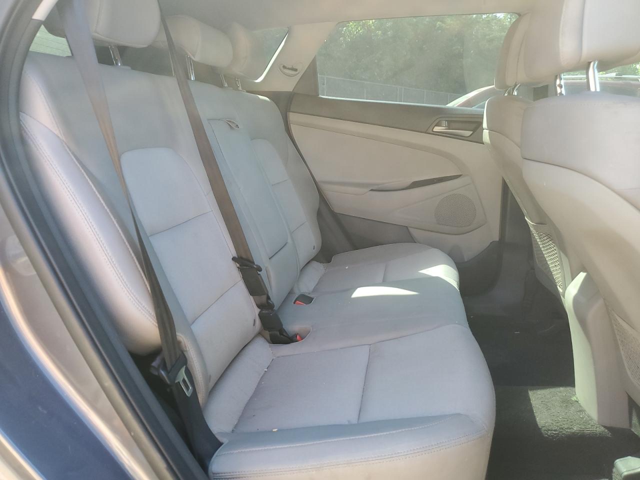 KM8J3CA4XJU740966 2018 Hyundai Tucson Sel