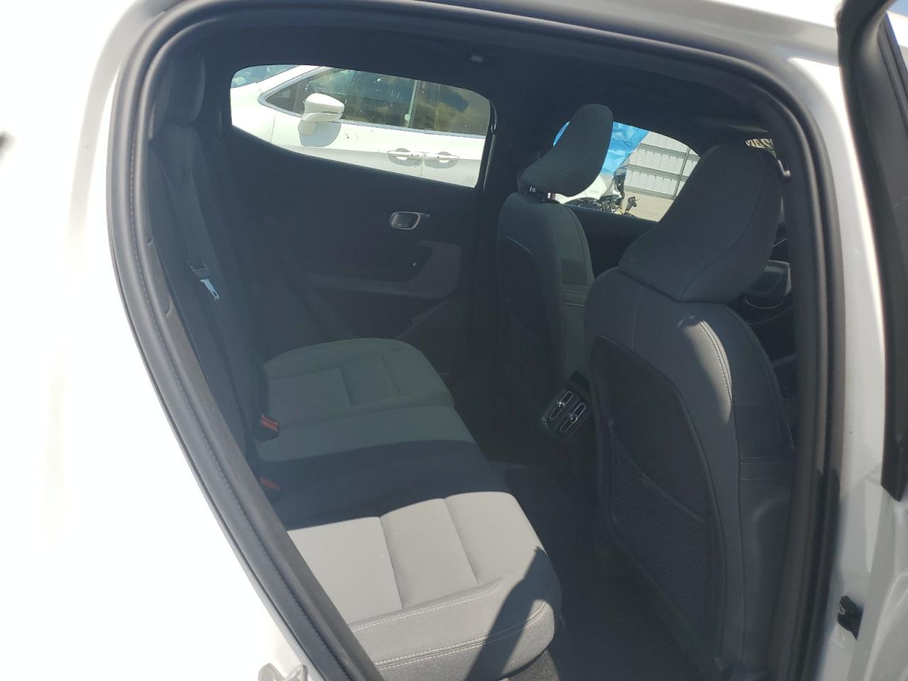 YSMEG3KA0PL130351 2023 Polestar 2