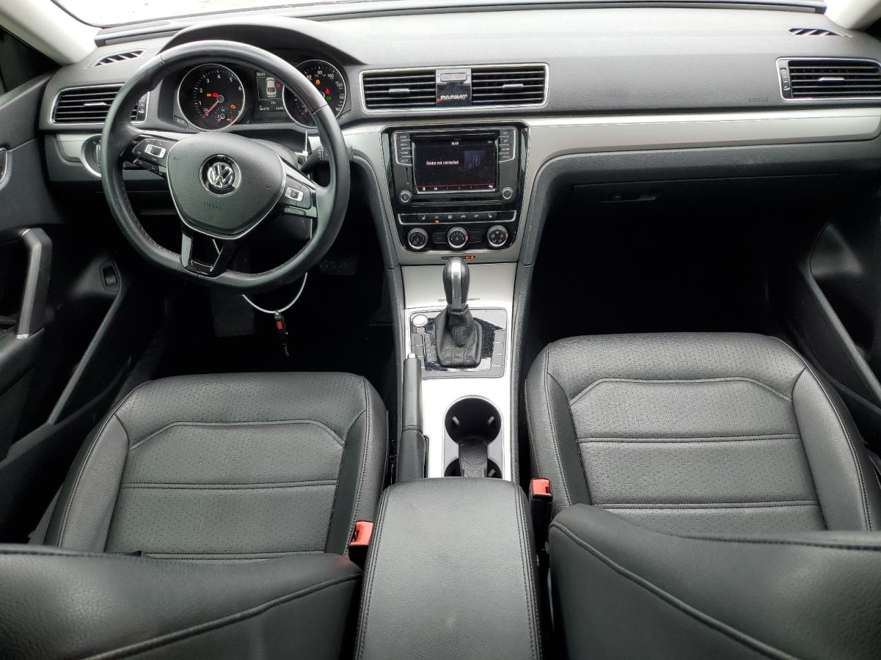 1VWLA7A34KC011884 2019 Volkswagen Passat Wolfsburg