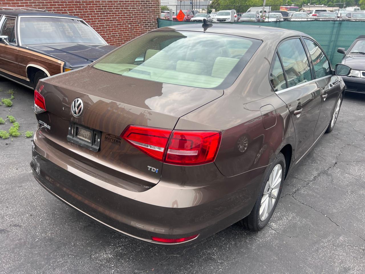 2015 Volkswagen Jetta Tdi vin: 3VWLA7AJ5FM328429