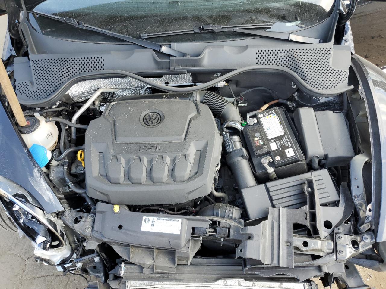 3VWFD7AT3JM708691 2018 Volkswagen Beetle S