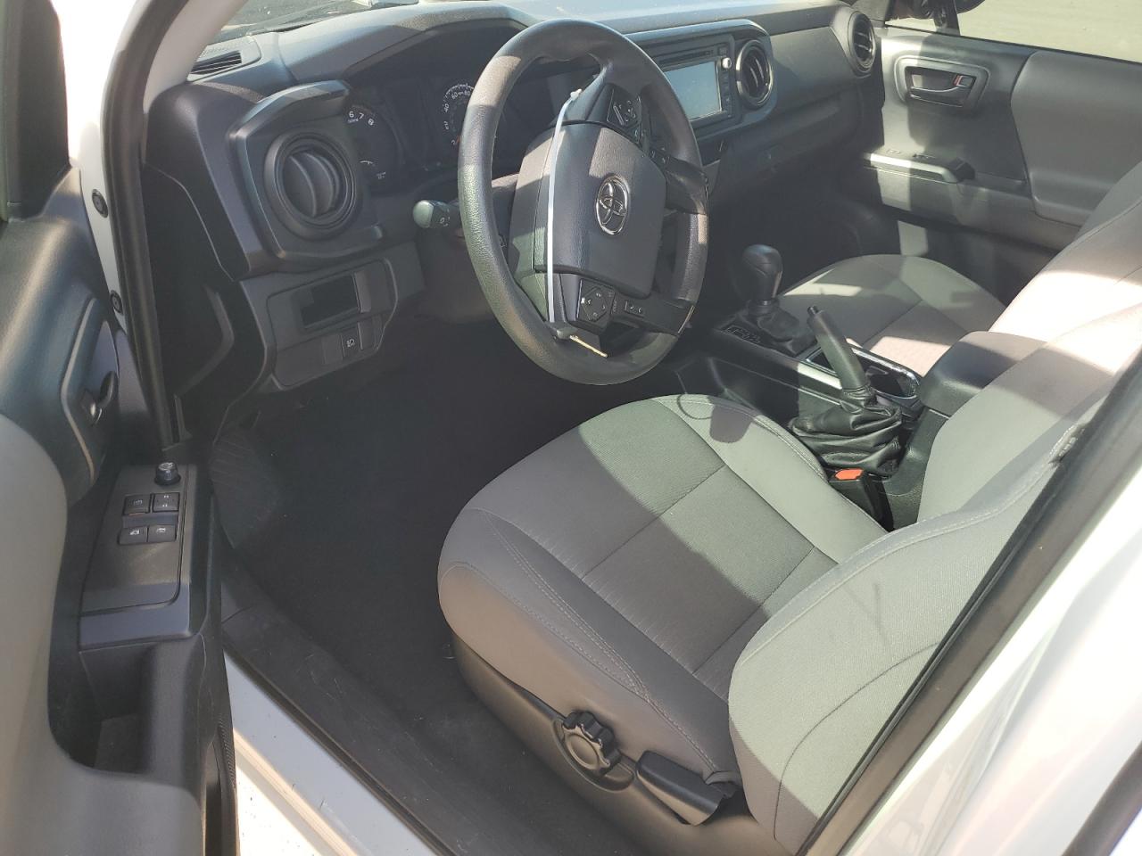 2019 Toyota Tacoma Access Cab vin: 5TFRX5GN9KX140026