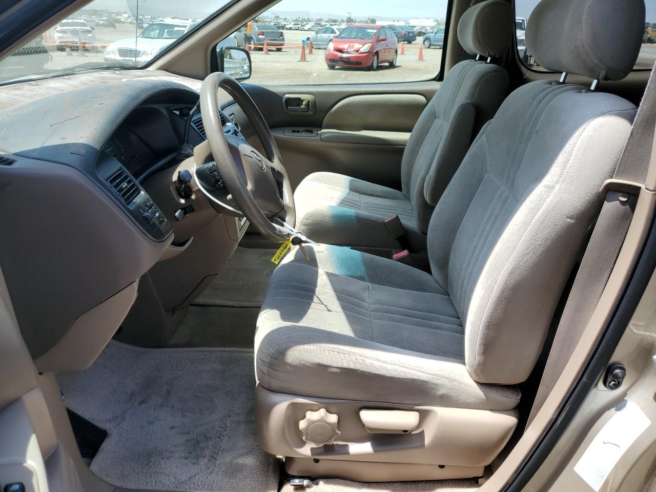 4T3ZF19C7YU242686 2000 Toyota Sienna Ce