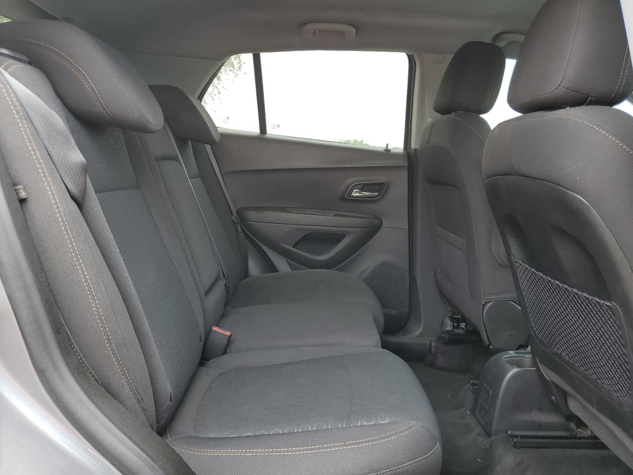 3GNCJKSB8LL147993 2020 Chevrolet Trax Ls