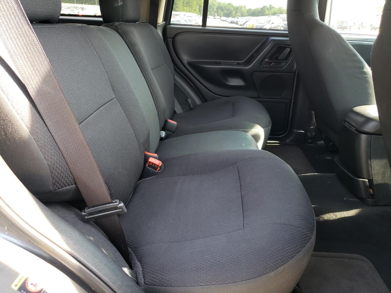 1J8GW48SX4C406259 2004 Jeep Grand Cherokee Laredo