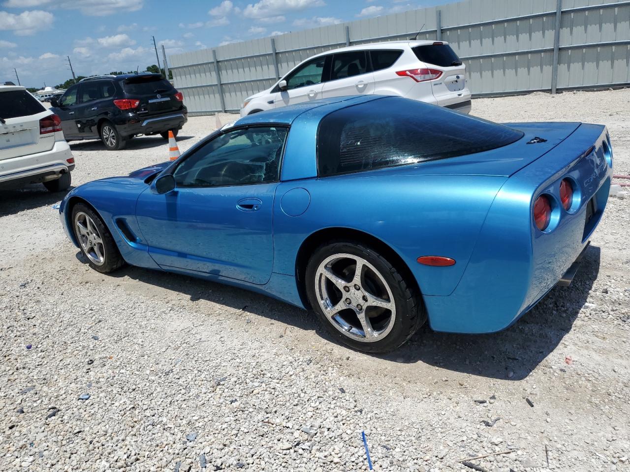 1G1YY22G8Y5102140 2000 Chevrolet Corvette