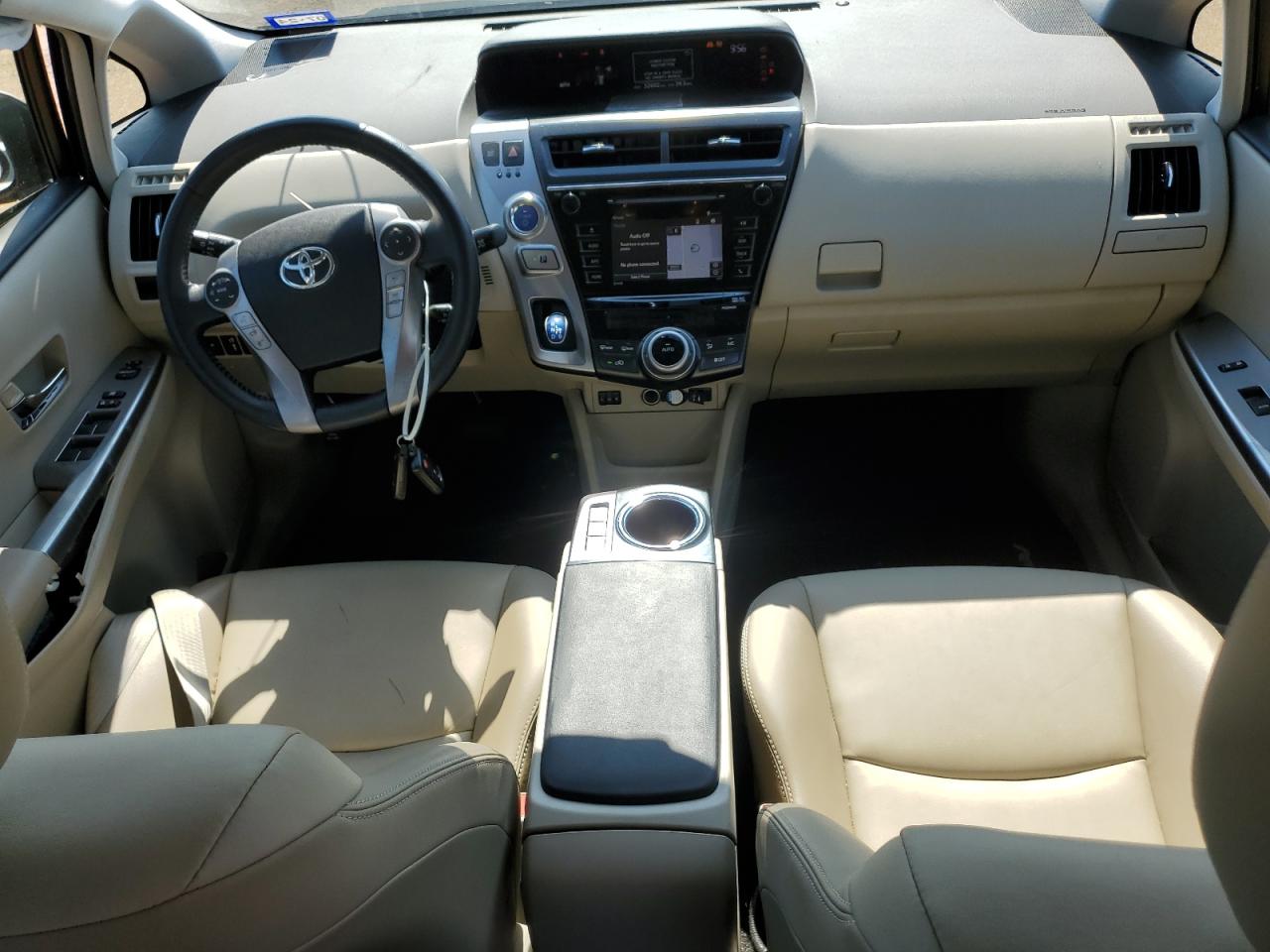 JTDZN3EU6GJ045356 2016 Toyota Prius V