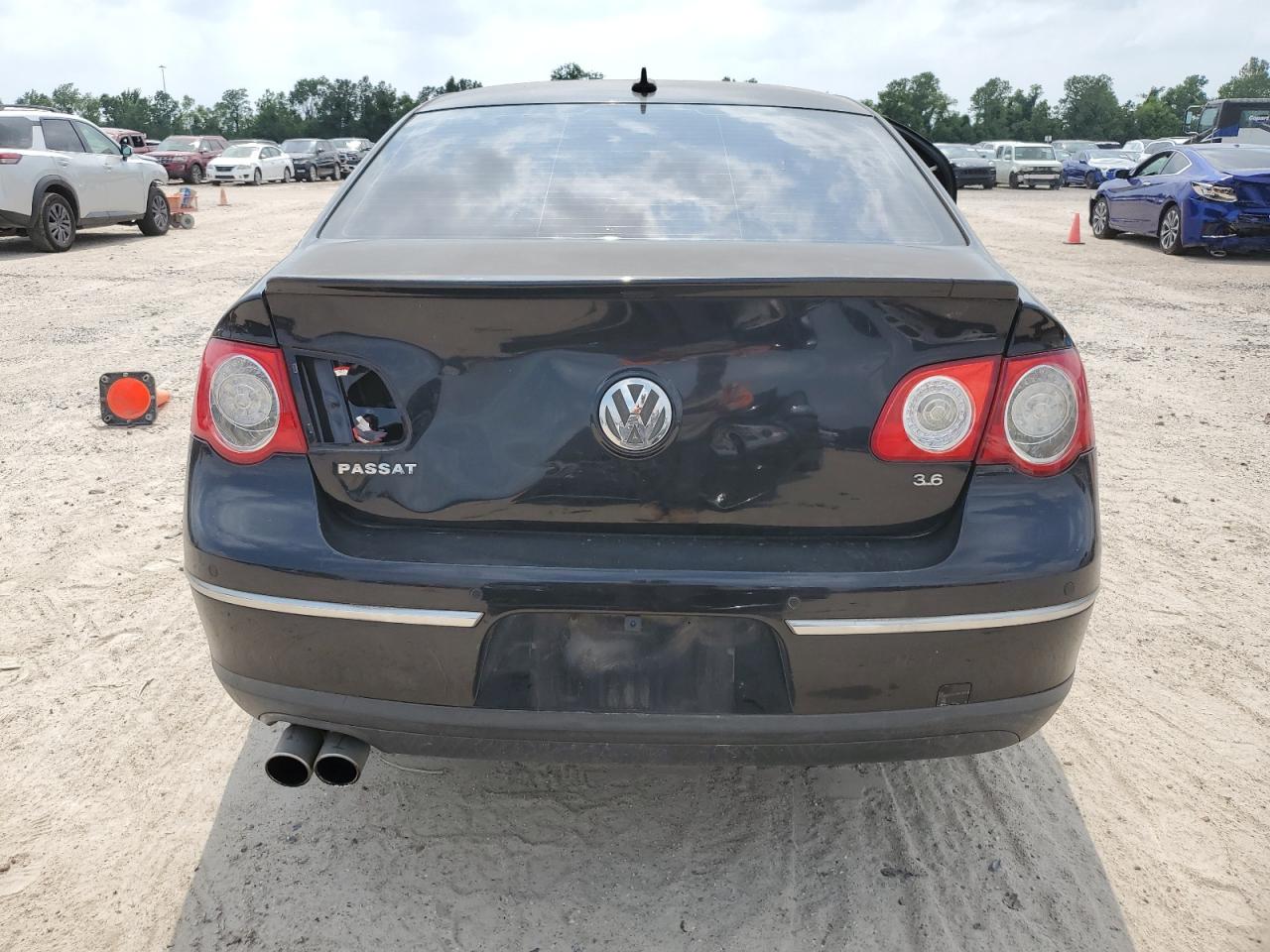 WVWCU73C48E085214 2008 Volkswagen Passat Vr6