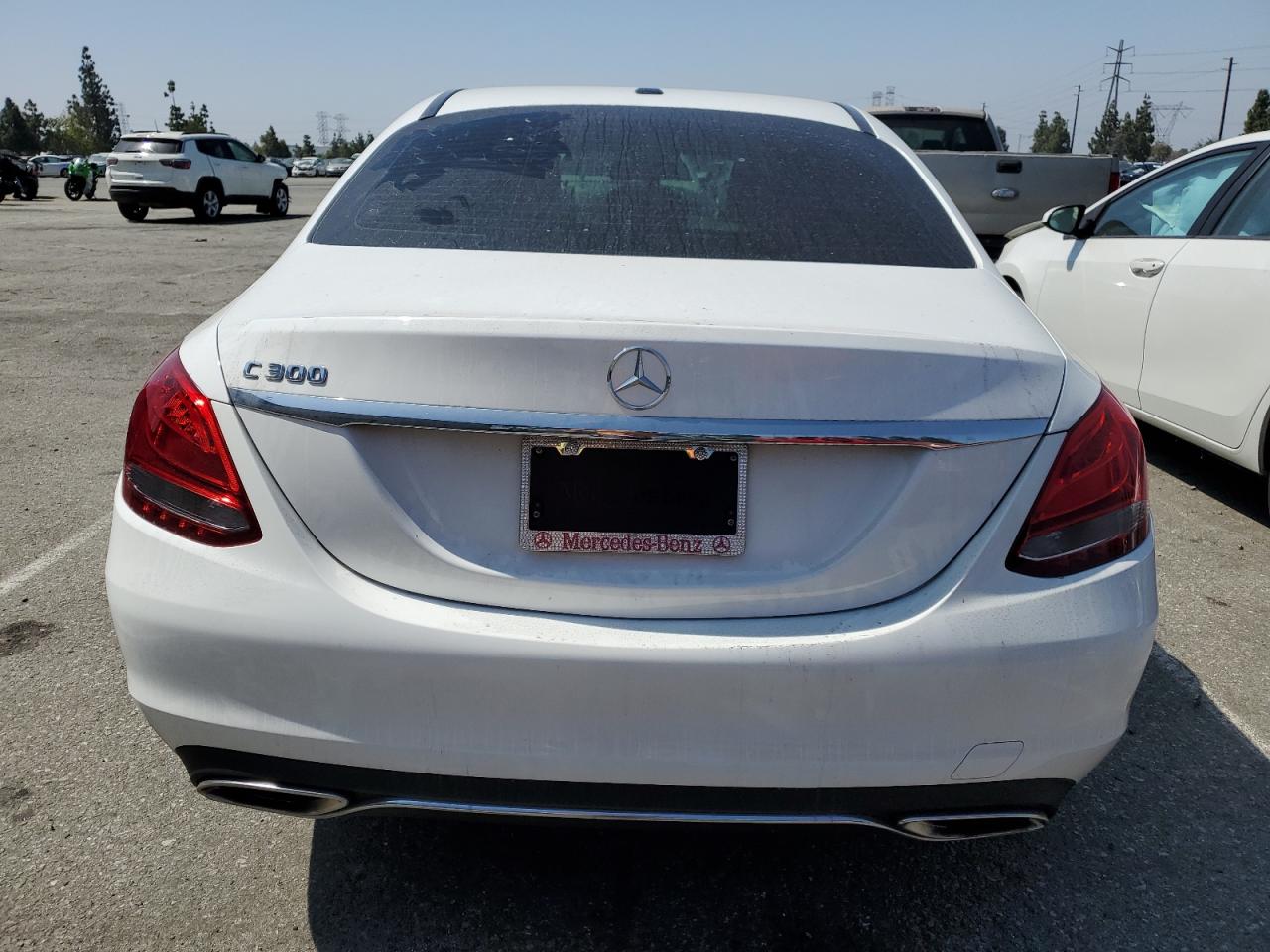 55SWF4JB8JU255321 2018 Mercedes-Benz C 300