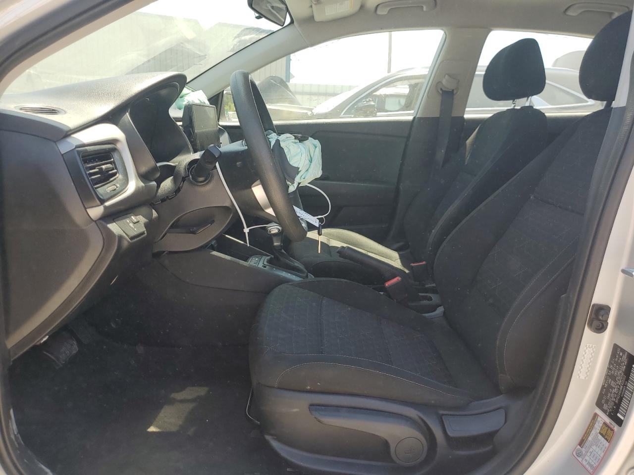 3KPA24AD4ME403502 2021 Kia Rio Lx