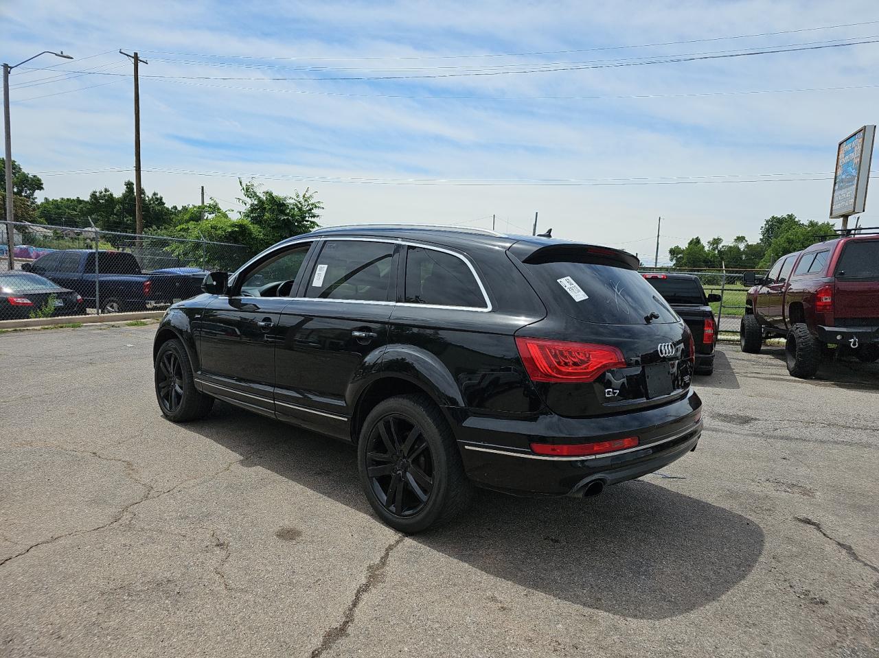 2015 Audi Q7 Premium Plus vin: WA1LGAFE8FD009767