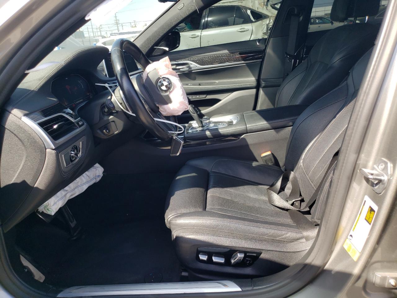 WBA7T2C03NCJ72670 2022 BMW 740 I